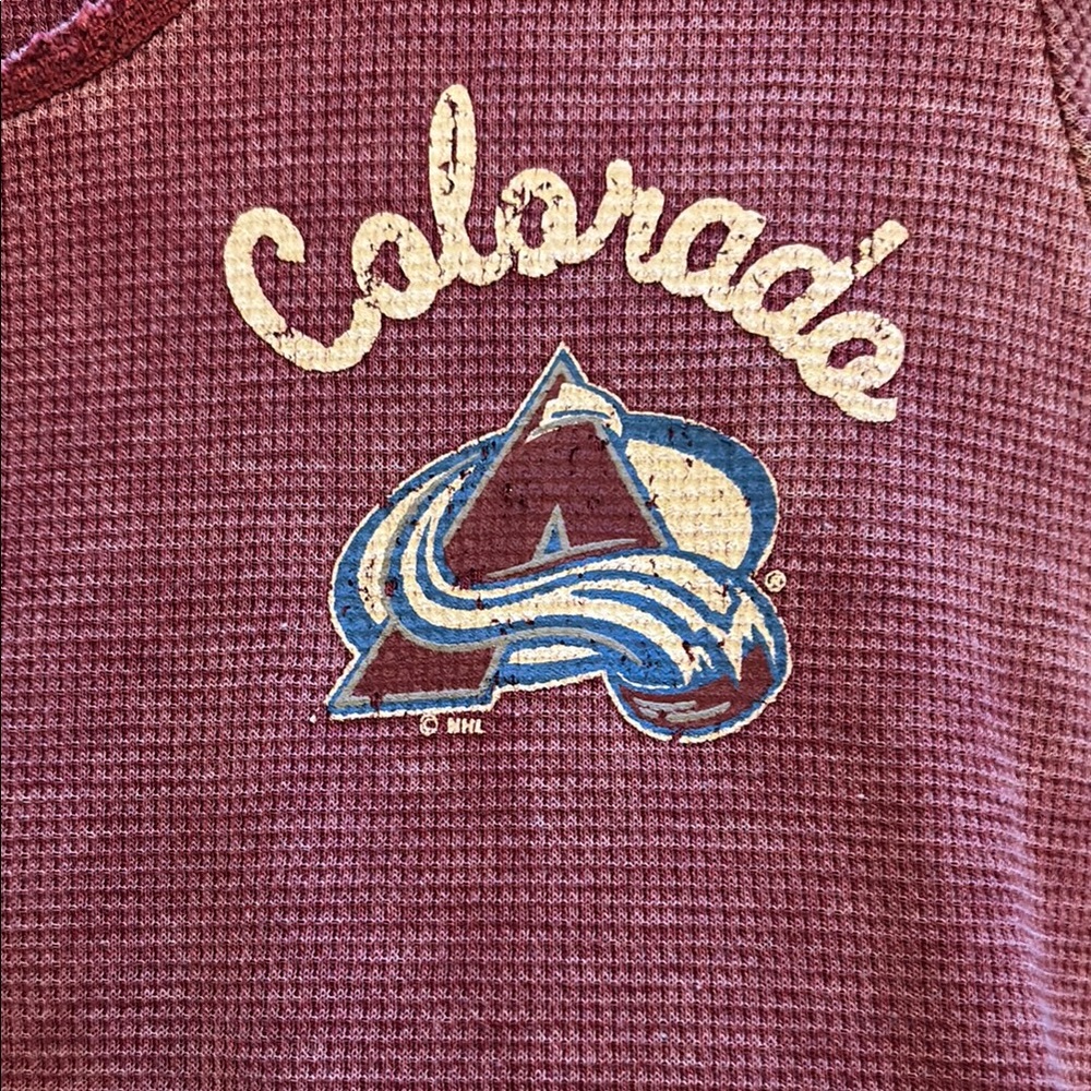 Very nice ladies Avalanche thermal shirt